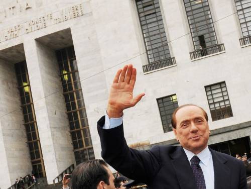 Berlusconi in aula:  
"Processo incredibile 
Mai conosciuto Mills"