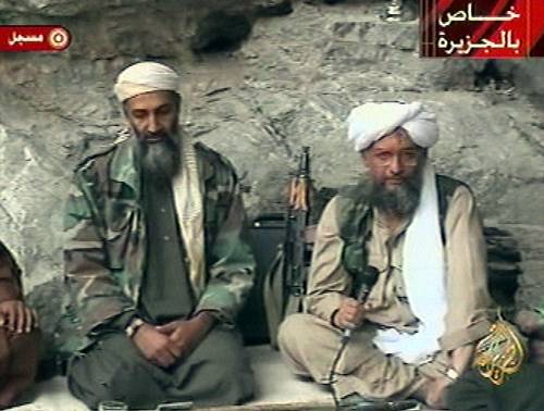 Al Qaida minaccia gli Usa: il peggio deve venire
 
Le mogli di Osama: "Uno dei figli è scomparso"