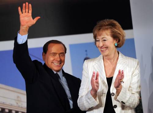 A Milano il "ciclone" Moratti travolge Pisapia 
Berlusconi resta fiducioso: "A Milano si vince"