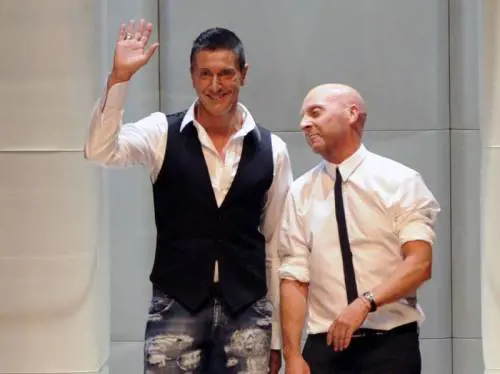 Tasse, truffa e procure: 
ecco la vera storia di D&G