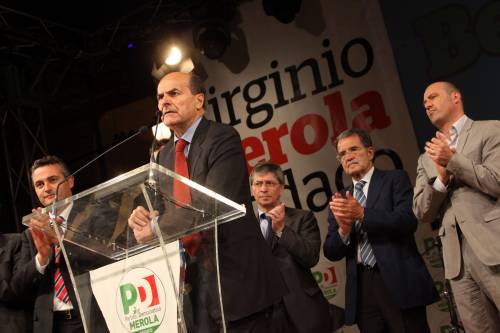 Bersani cerca il rilancio 
per tenere la leadership 
Ma Veltroni lo tallona