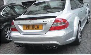 Boom di targhe personalizzate c’è pure il milanesissimo "Pirla"