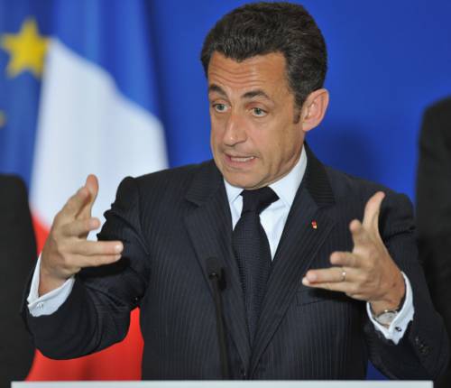 Lo scandalo Strauss-Kahn non aiuta Sarkozy