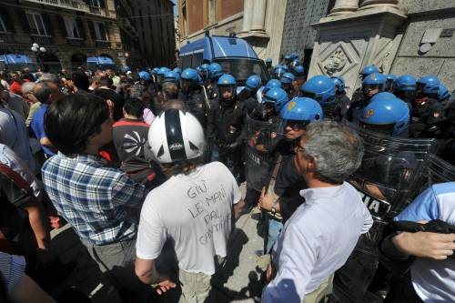 Fincantieri, ora scoppia la protesta: alcuni feriti
 
Bruxelles: "Pronti a fronteggiare l'emergenza"