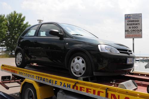 Perugia, muore a 11 mesi 
Lasciato solo in auto 3 ore 
Padre indagato: omicidio