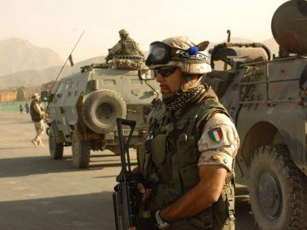 Tragedia in Afghanistan, ucciso un carabiniere: 
"E' stato colpito per aver difeso una donna"