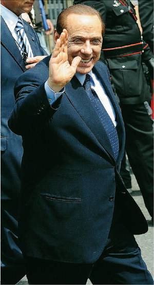 D'accordo sulle primarie					 
ma nessuno pensa 
al fattore Berlusconi