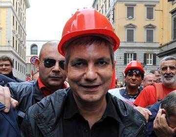 I giovani pugliesi contro Vendola:  
"Basta con la tv, vieni a Bari"