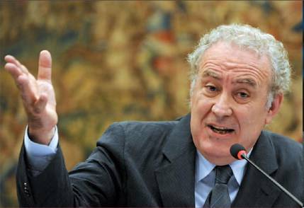 Divorzio Rai-Santoro: 
lite anche sui saluti 
giovedì "comizio" in tv