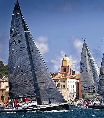 La solita Genova: snobba anche la Giraglia e affonda il suo turismo