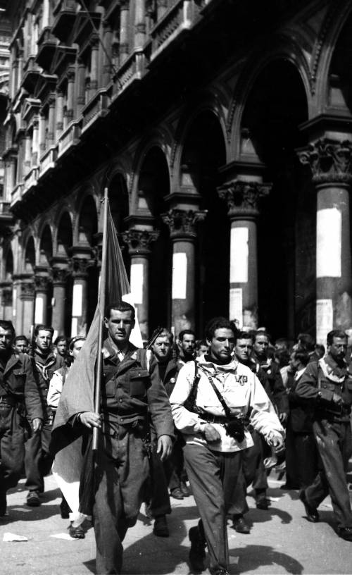 Ecco come il Pci militarizzò la nostra storia