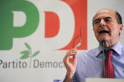 Manovra, Bersani ricatta 
"Trasformare il dl in ddl 
e garantiremo i tempi"