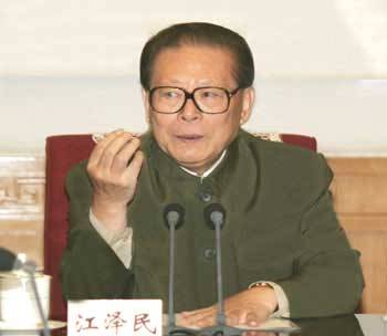 Cina, si rincorrono le voci 
"Morto l'ex presidente" 
E Pechino censura il web