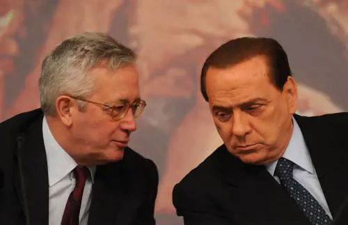 Manovra, è gelo tra Berlusconi e Tremonti  
Al Quirinale si ignorano per quasi due ore