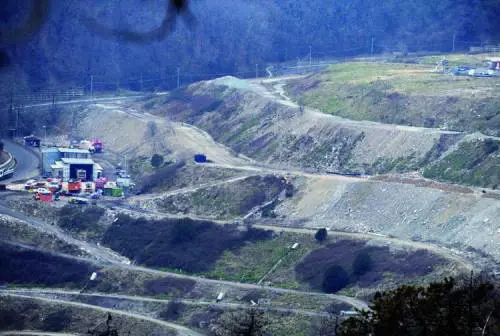 Spazzatura da Napoli: Burlando fa lelemosina e si prende dieci camion