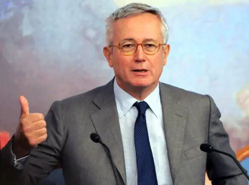 Tremonti come Fini: scaricato da Repubblica
