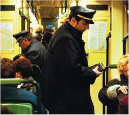 Contro i "portoghesi" tornano i bigliettai sui bus della 90/91