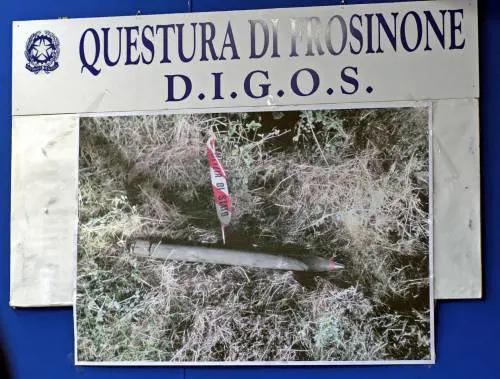 Un missile per far saltare il treno Roma-Napoli 
"E' stato sventato un attentato all'Alta velocità"
