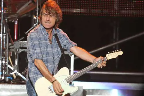 Luciano Ligabue: "Sono un tossico da palco 
Canterò anche da vecchio, mai con Vasco"