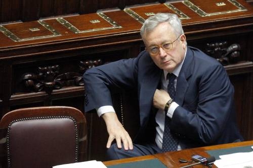 Agguato a Tremonti, si dimette la portavoce