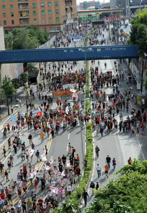 Il corteo in cui si parla di tutto tranne che del G8