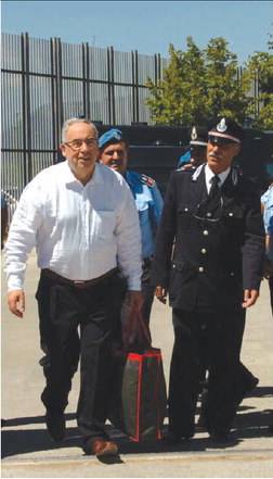 Sanitopoli, la svolta su Ottaviano Del Turco: 
le foto delle tangenti sono state manipolate