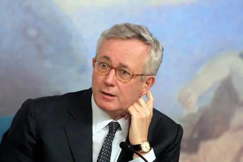 Inchiesta P4, ecco le spesucce di Tremonti:  
"Dava mille euro ogni settimana in contanti"