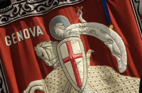 Gli ultimi sostenitori di Marta naufragano nellacqua pubblica