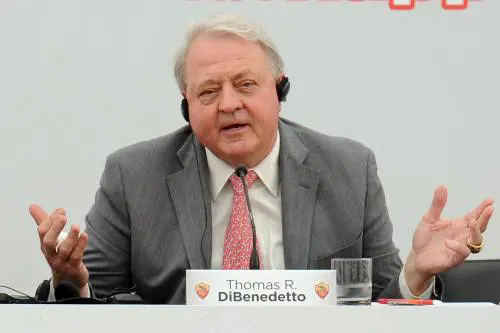 Arriva lo zio Tom  
e porta i soldi...  
Lieto fine per la Roma