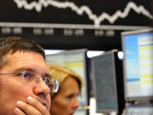 Borse, Piazza Affari in calo: -2,35% 
L'Europa brucia 197 miliardi di euro