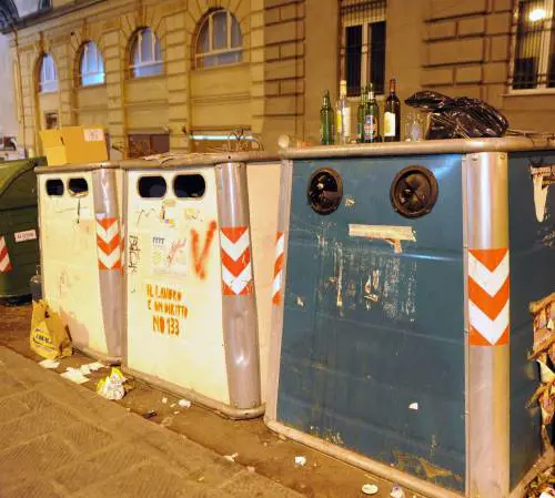 Pdl: «Sulla differenziata solo castelli di carta»