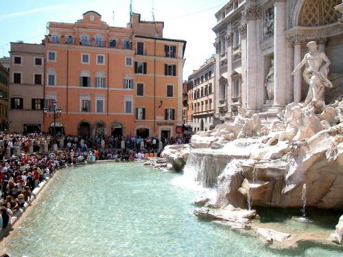 Il Belpaese val bene una fila (per controlli)