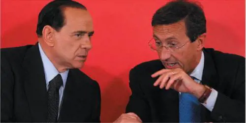 A un anno dalla rottura 
segnali di disgelo 
tra Berlusconi e Fini