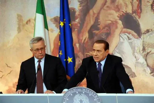 Premier convinto del decreto: "Elogiati da Merkel e Bce"