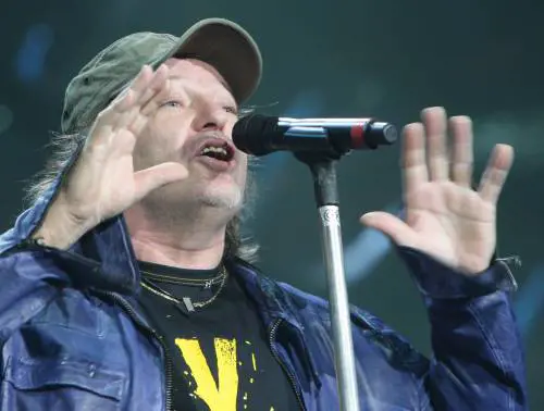 Ora Vasco su Facebook 
dà "lezioni" a Giovanardi: 
"Scorretto sulla droga"