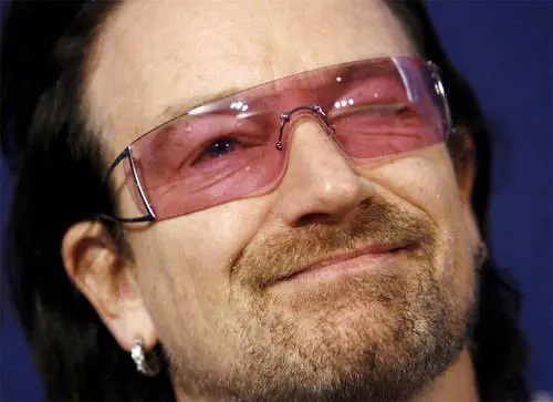 Bono, il benefattore 
che investe su Facebook 
e guadagna 850 milioni