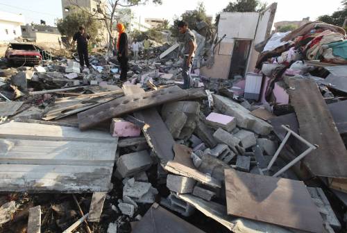 Torna la tensione in Israele: raid aerei su Gaza 
Dai palestinesi ripetuti lanci di razzi sul Neghev