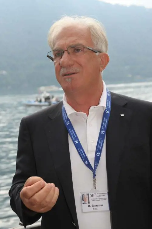 Bonanni contro la Cgil: 
"Solo parate politiche  
per nascondere i guai"