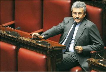 D'Alema ha sciolto nell'acido Veltroni/1