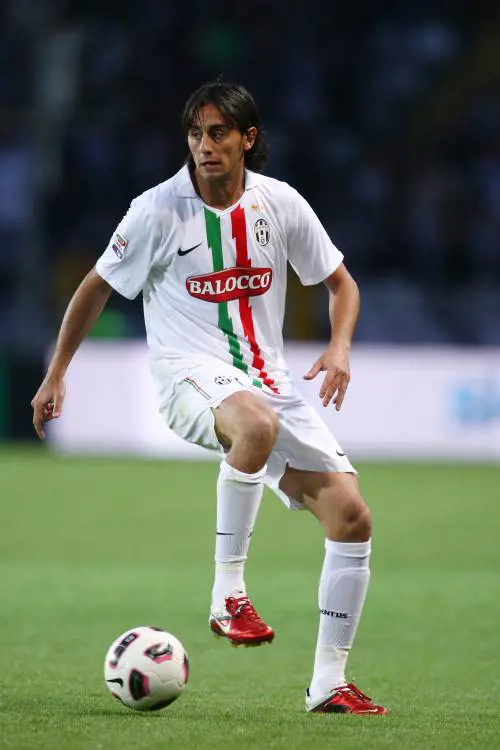 Calciomercato: Aquilani è del Milan, Totti è solo 
E l'uruguayano Forlan sente già aria di Inter