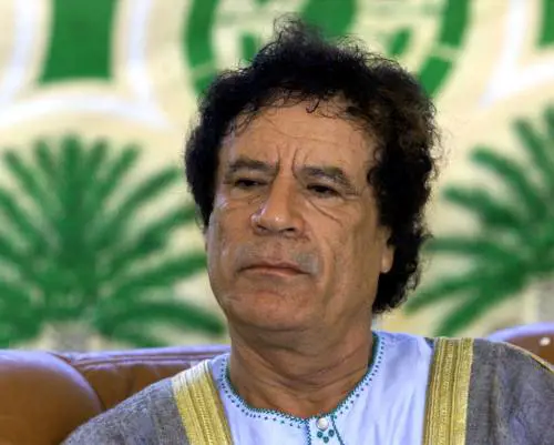 Libia, il Colonnello vuole trattare con i ribelli 
Ma loro non ci stanno: "Solo dopo la sua resa"