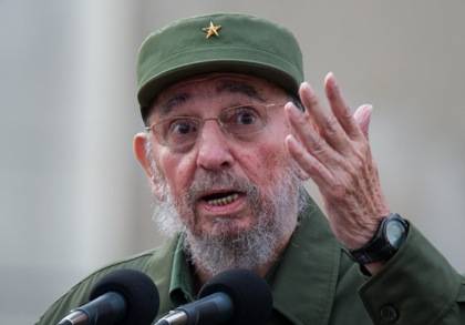 Fidel Castro in fin di vita 
La voce corre su Twitter 
Ma è l'ennesima bufala
