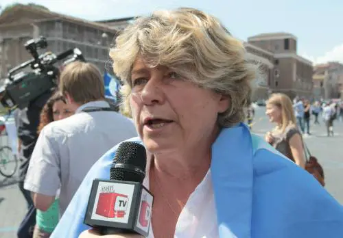 Una Cgil da anni Settanta 
in piazza per non sparire