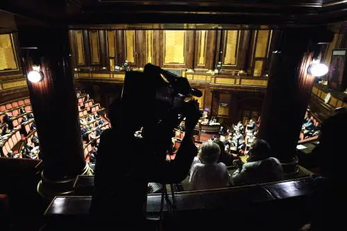 La casta si fa lo sconto 
Diminuiscono i tagli 
alle indennità dei politici