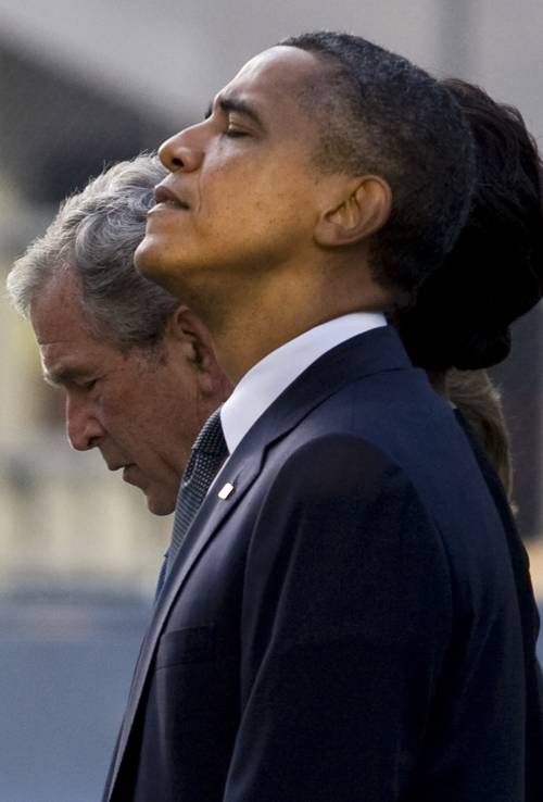 New York, Ground Zero dieci anni dopo 
Gli Usa con Bush: il guerriero oscura Obama