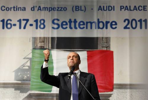 Alfano spegne le polemiche e lancia la volata 
"Vogliono cancellarci, ma arriveremo al 2013" 