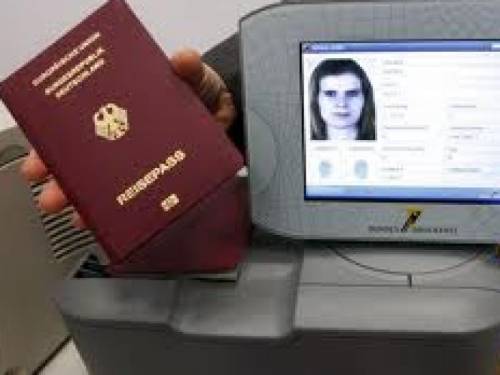 Gb, via l'indicazione di genere nel passaporto 
Allo studio la possibilità di mettere solo una X