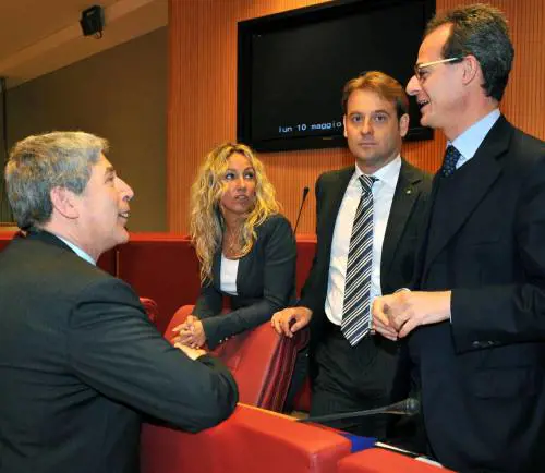 Il Pdl prova a tagliare le società inutili per abbassare le tasse ai cittadini liguri