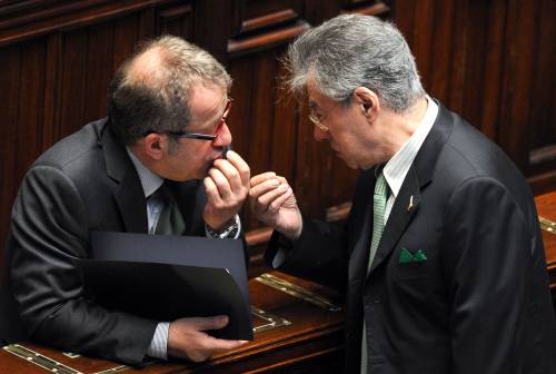 Il Carroccio è pronto a difendere Milanese 
Bossi al Cavaliere: il governo non cadrà
