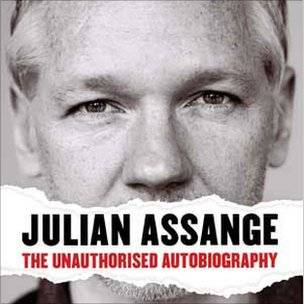 Assange prende i soldi ma non scrive il libro 
L'editore lo pubblica lo stesso, lui s'infuria...